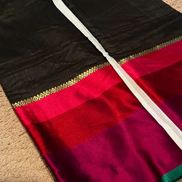 Black Matka Silk Saree - Picture 3 of 6